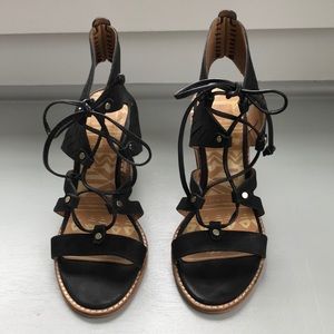 Dolce Vita black faux leather sandals size 7.5